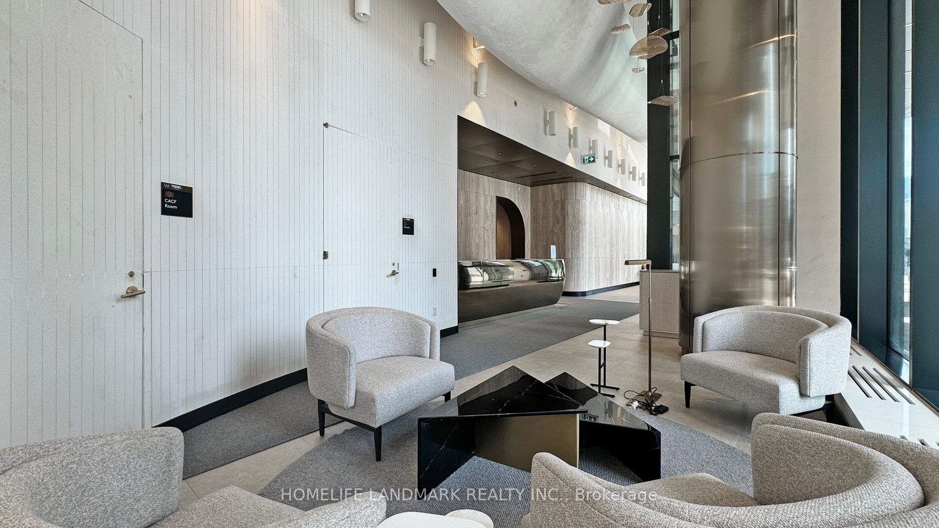 480 Front Street W 2004