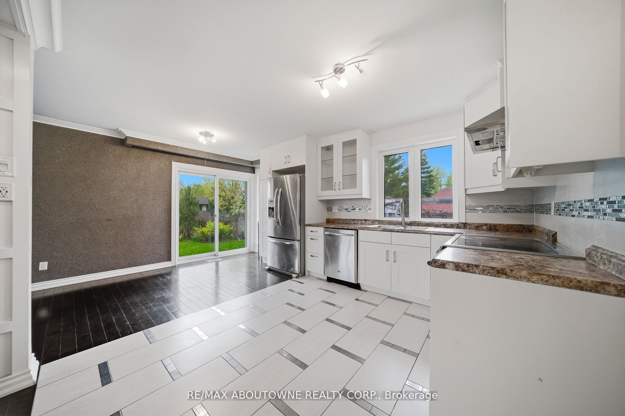 1403 Selkirk Avenue