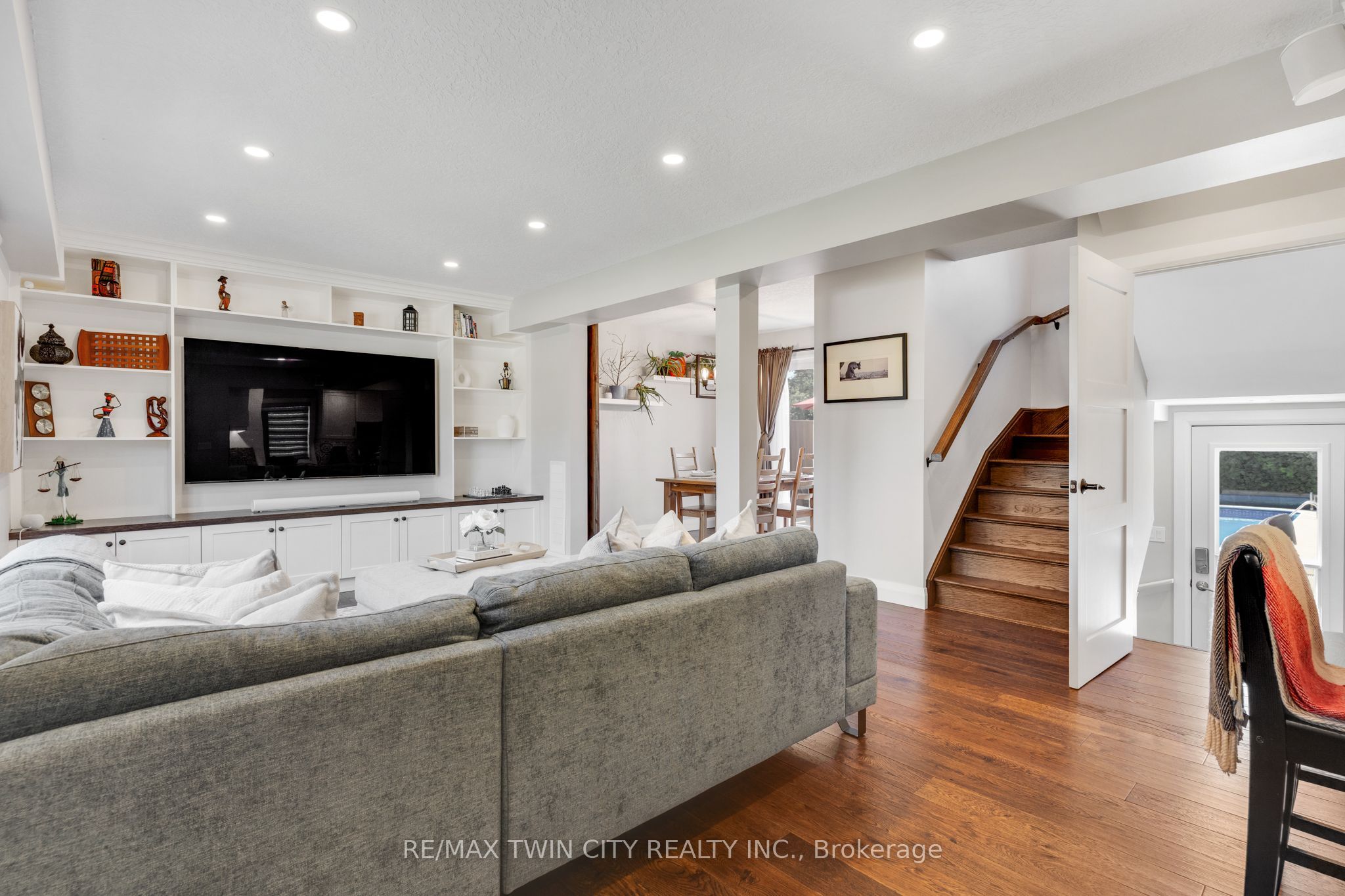 795 Rockway Drive