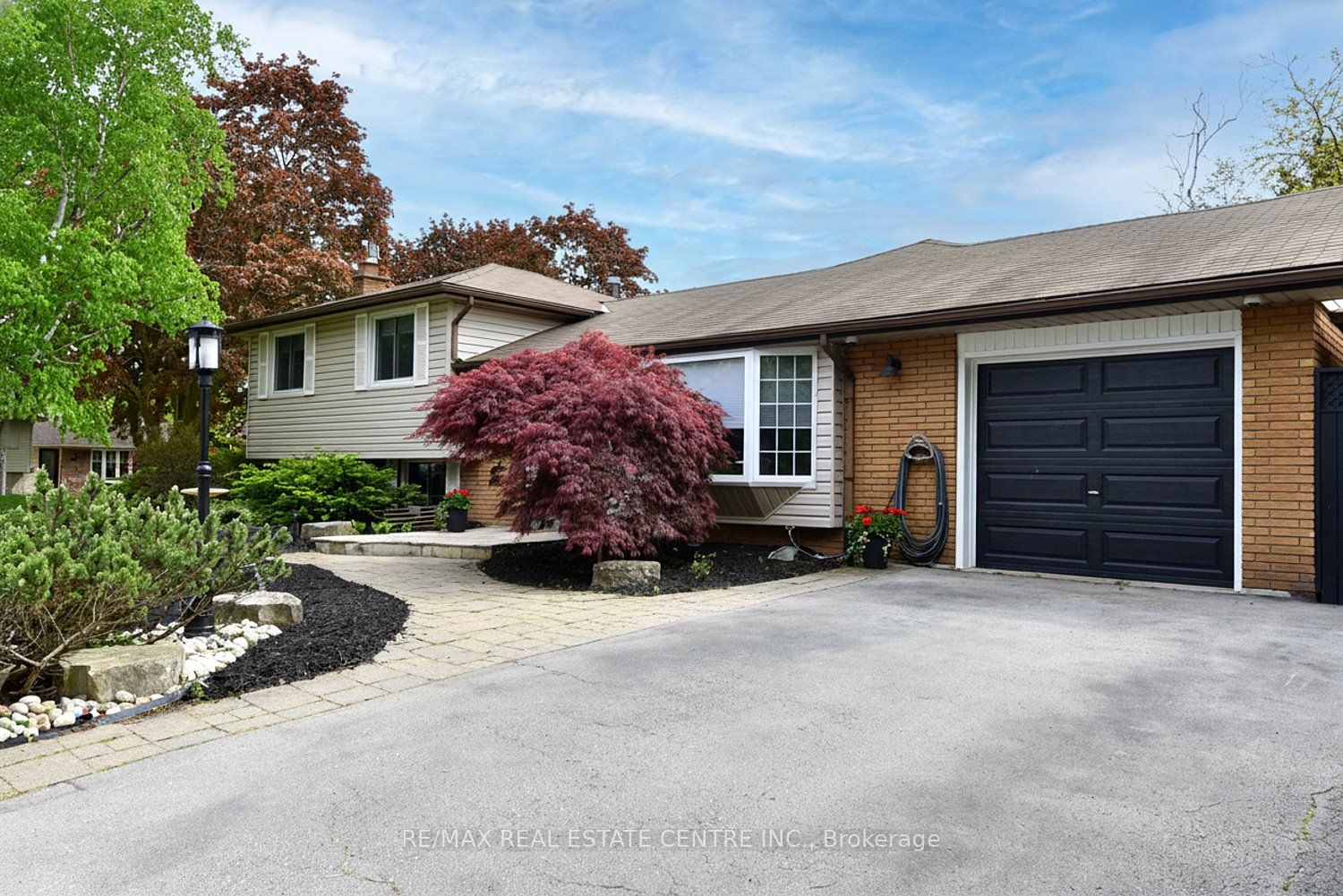 5187 Cedarbrook Crescent