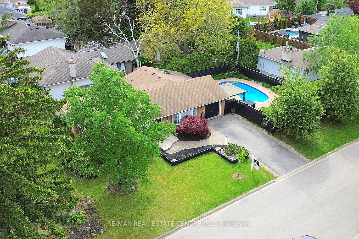 5187 Cedarbrook Crescent