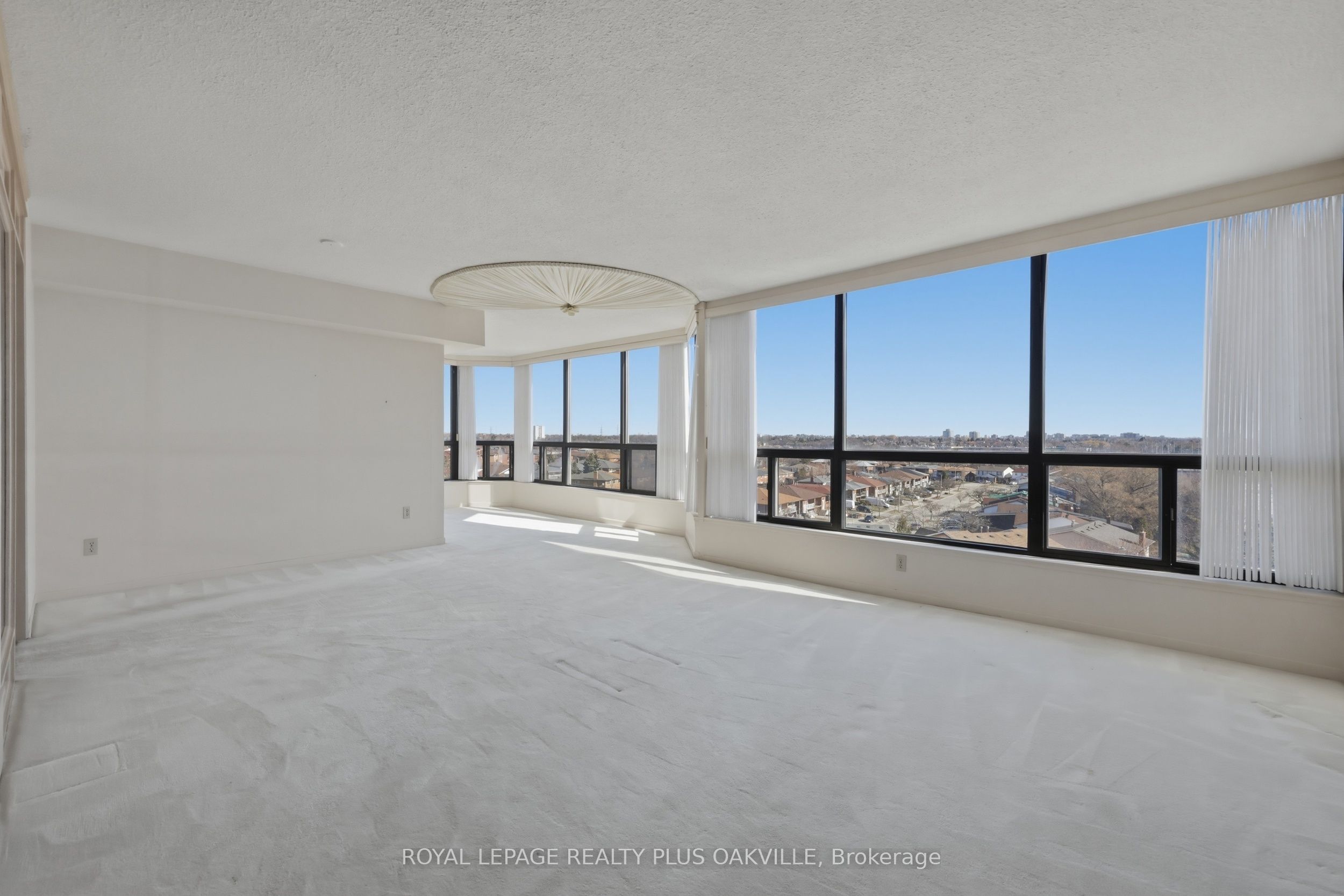 200 Robert Speck Parkway 808
