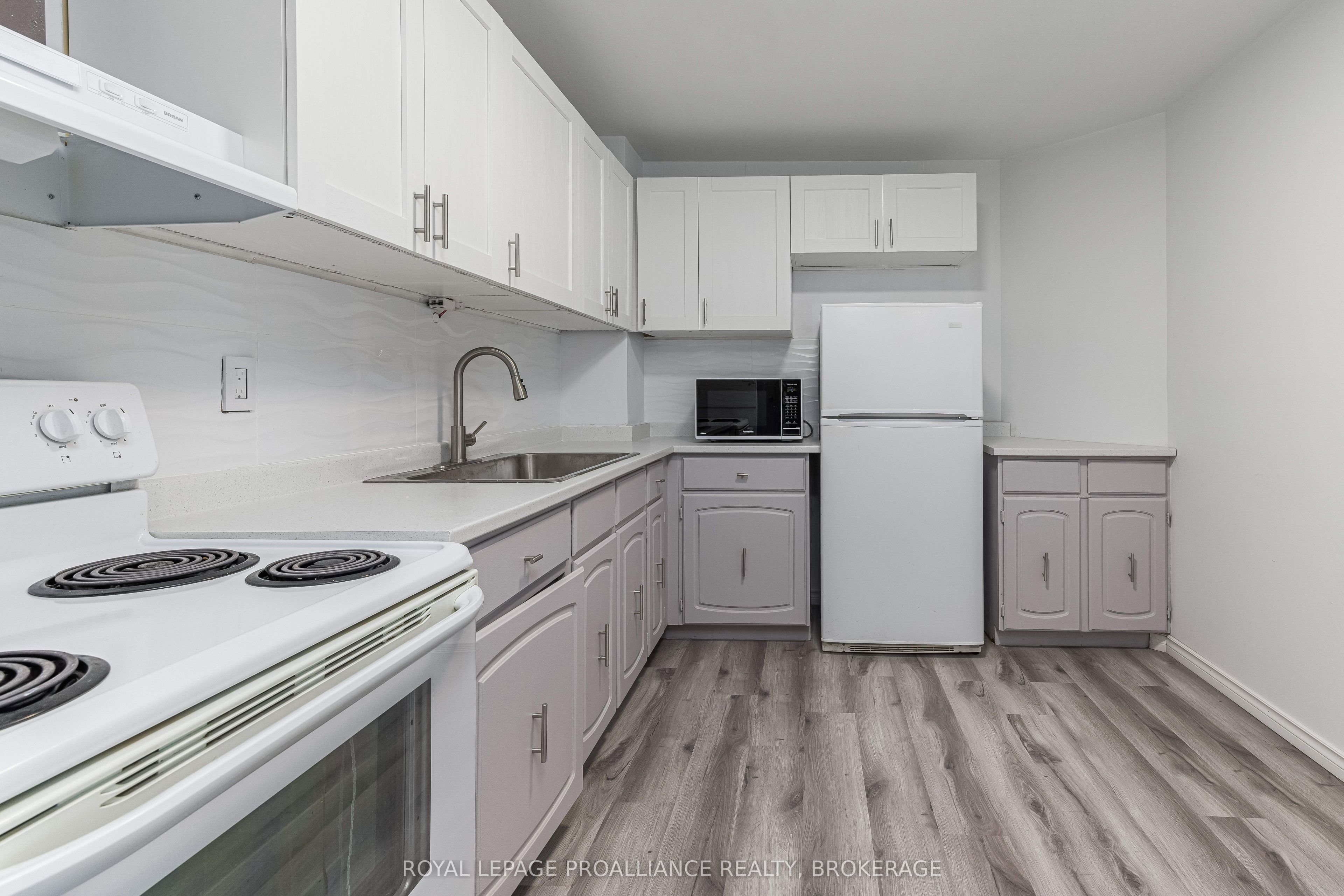 66 Greenview Drive 909