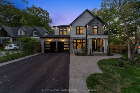 72 Oakes Drive Mississauga ON L5G 3M1