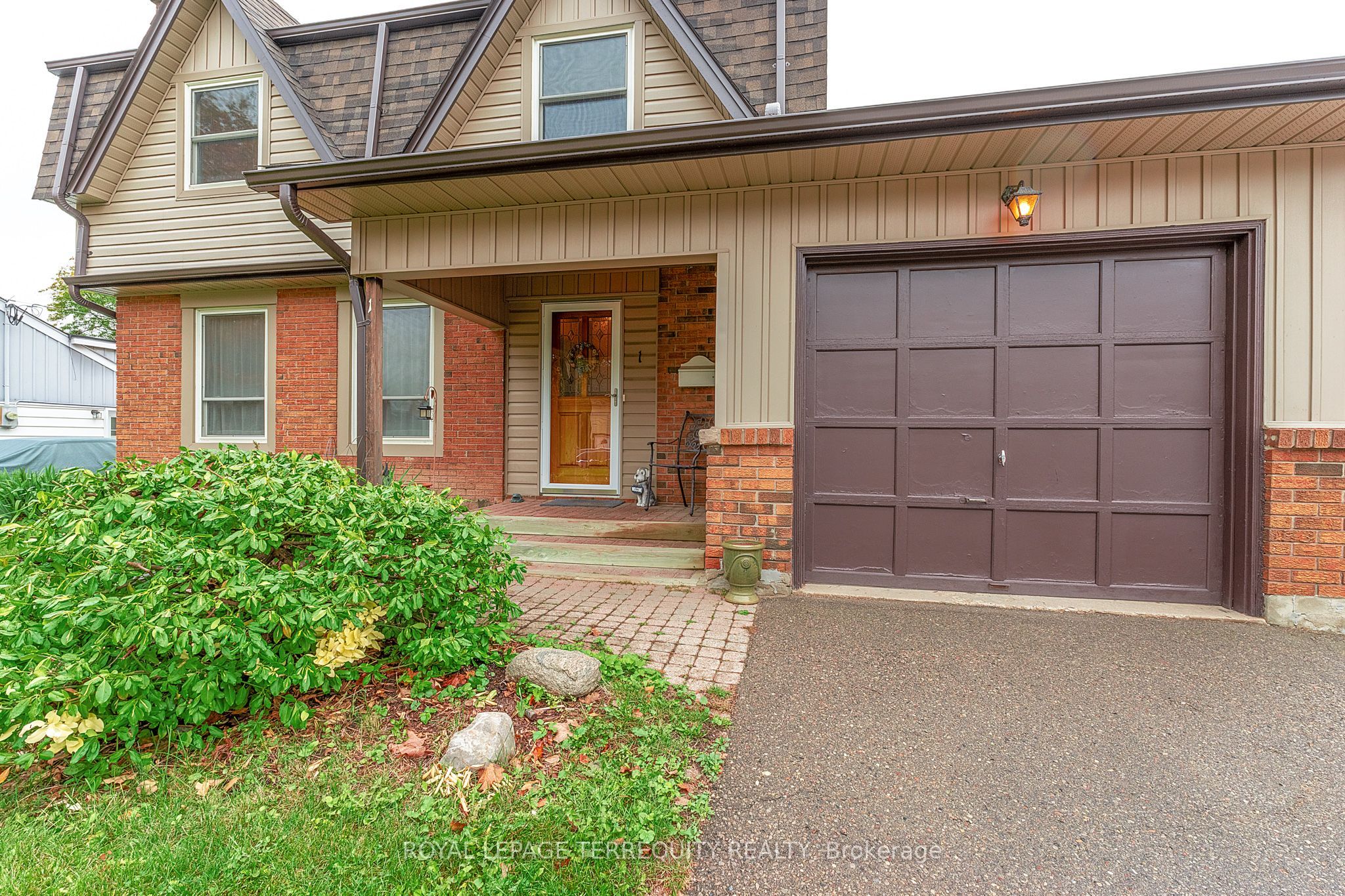 1 Wishbone Crescent