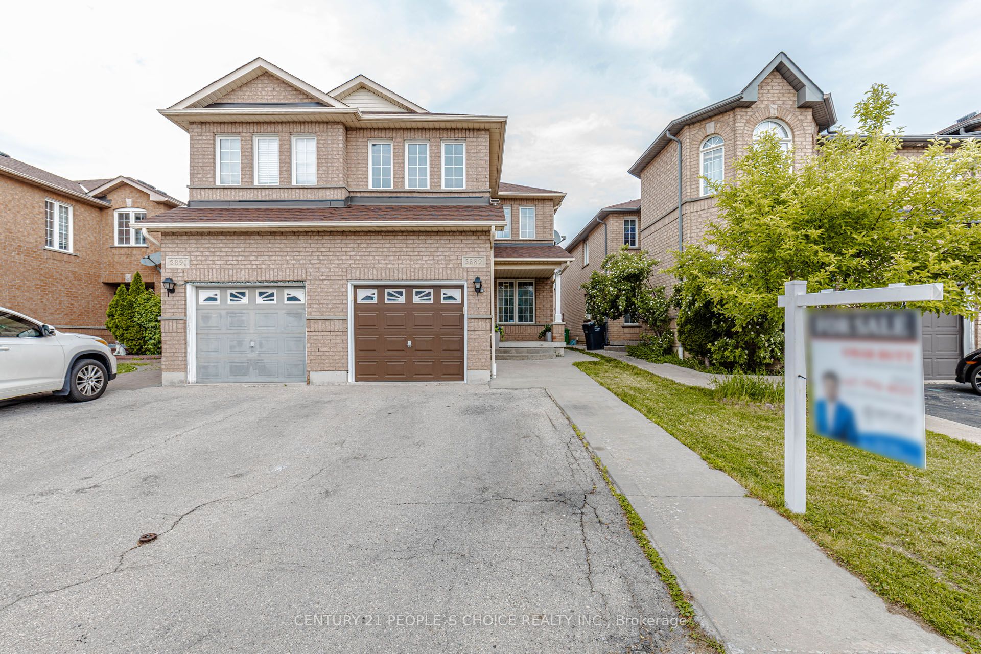 5889 Stonebriar Crescent