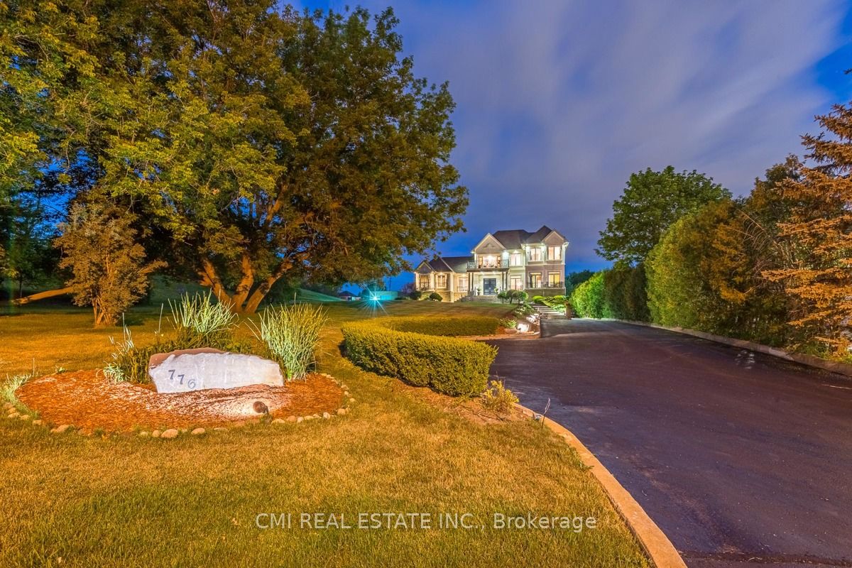 776 Woodland Acres Crescent