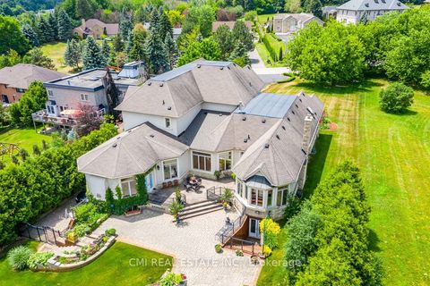 776 Woodland Acres Crescent Vaughan ON L6A 1G2