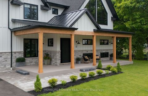 17 Jasmine Crescent Whitchurch-Stouffville ON L4A 3H4