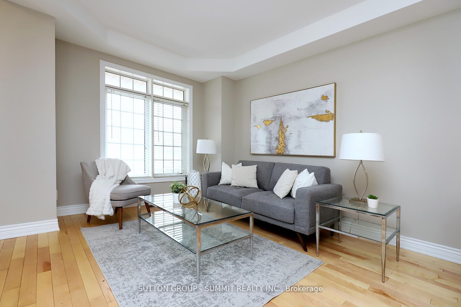 260 GLENASHTON Drive