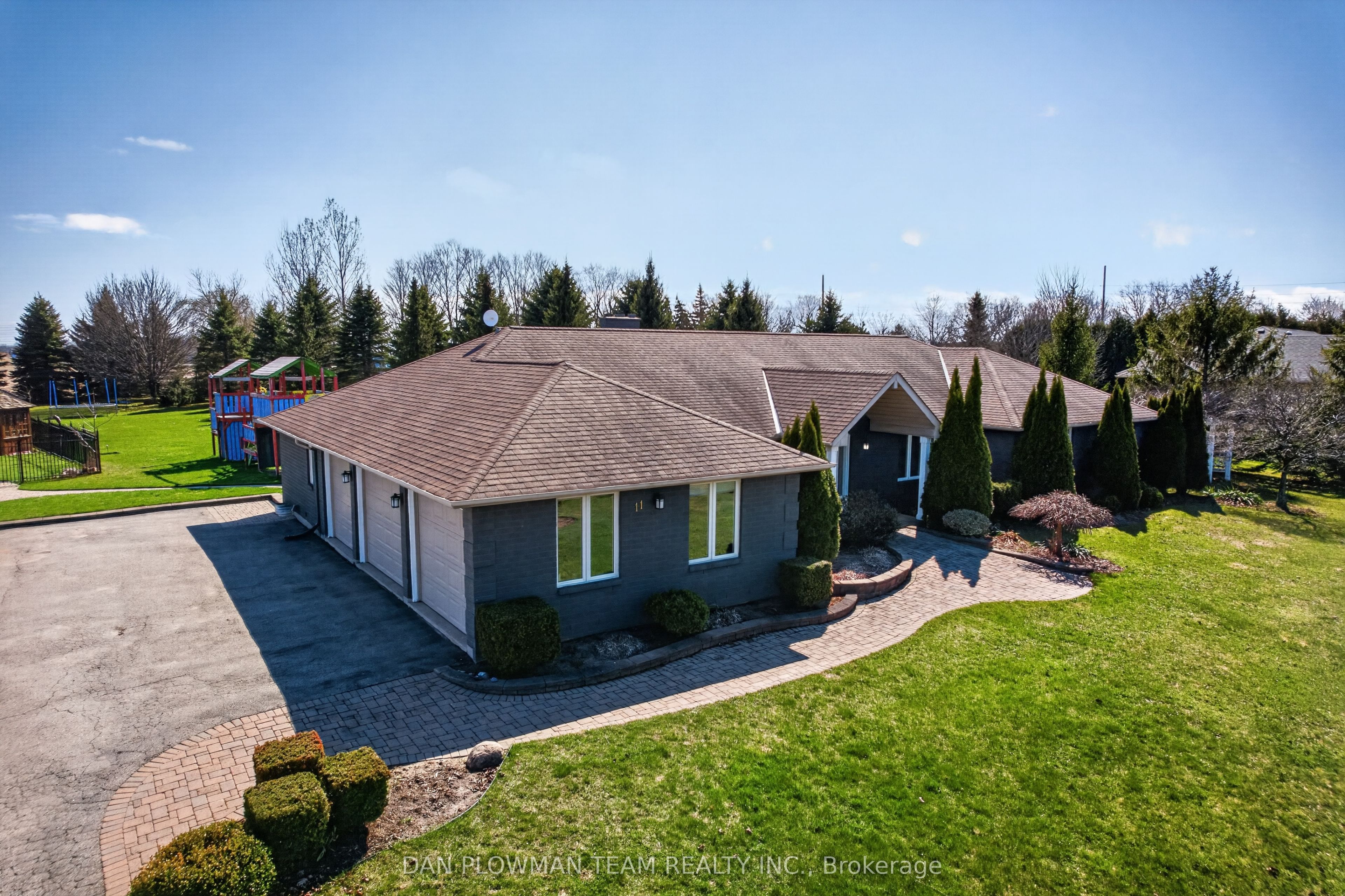 11 Steepleview Court