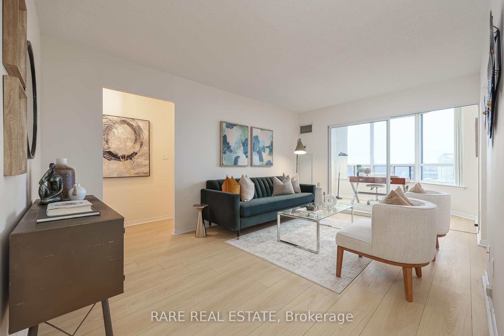 135 Hillcrest Avenue 812