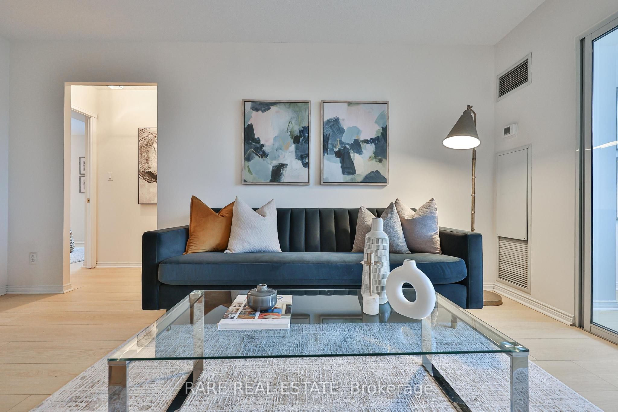 135 Hillcrest Avenue 812