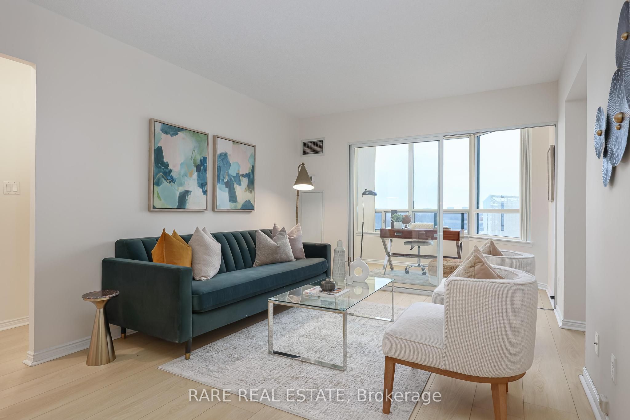 135 Hillcrest Avenue 812