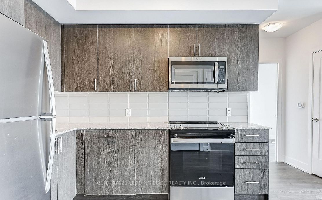 2550 Simcoe Street N 716