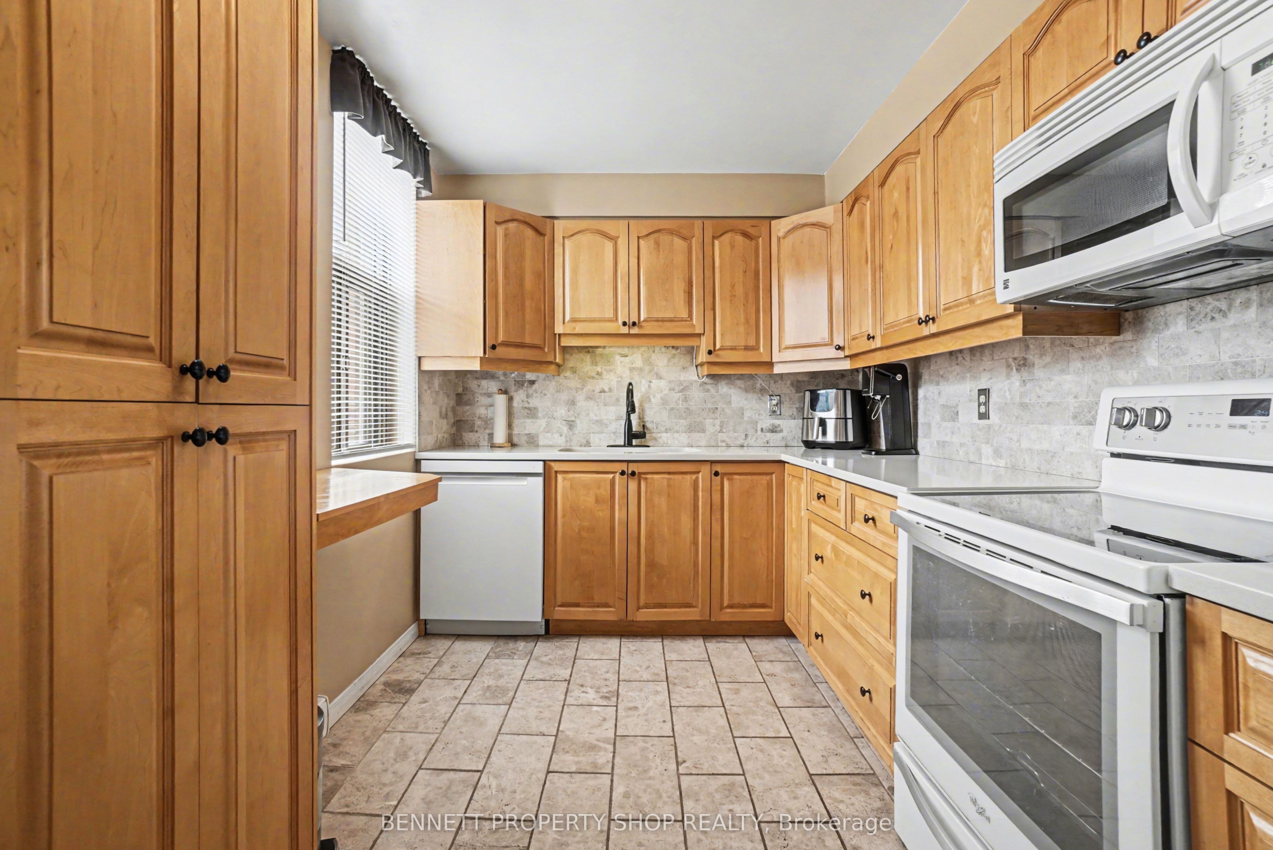2760 Carousel Crescent 610