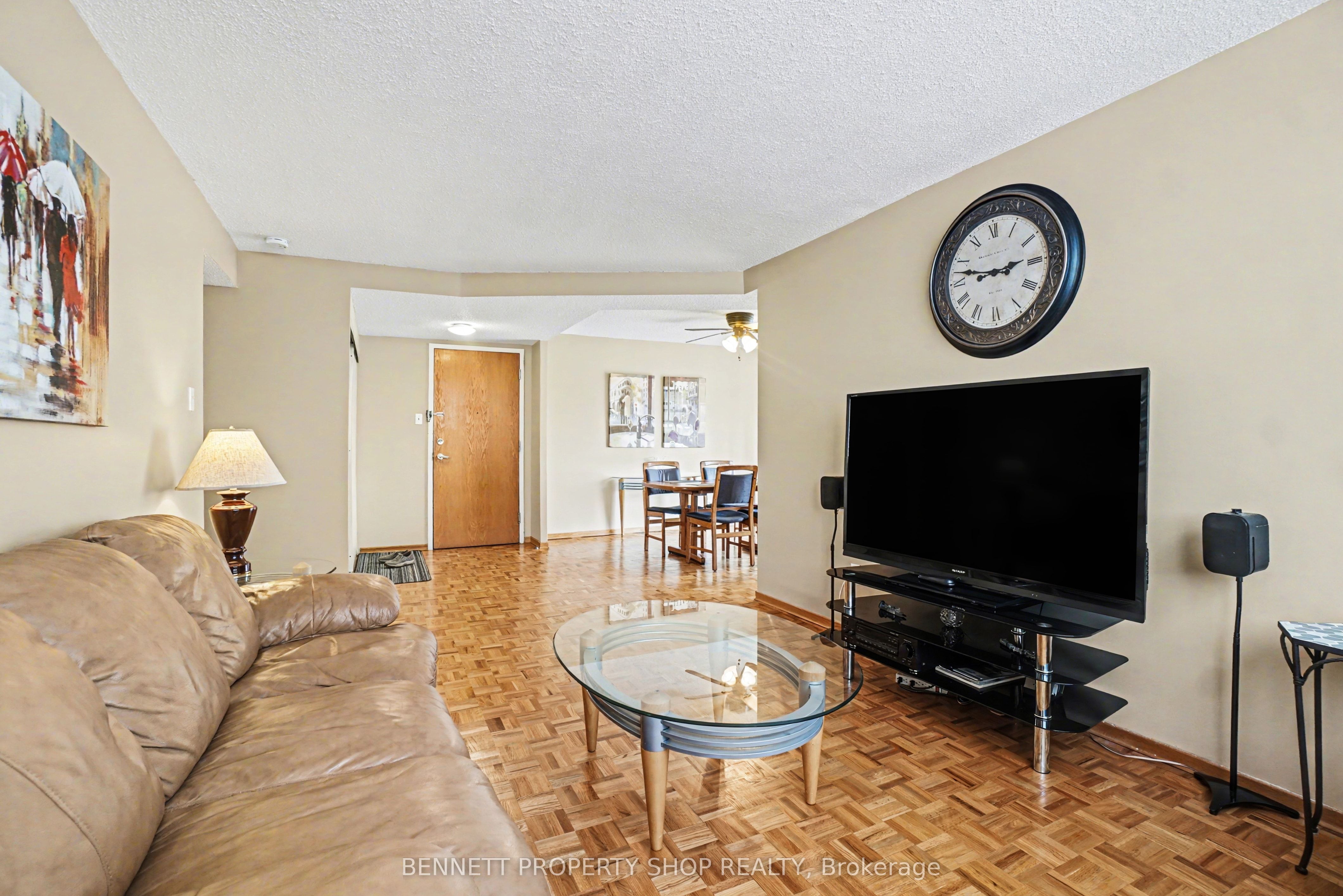 2760 Carousel Crescent 610