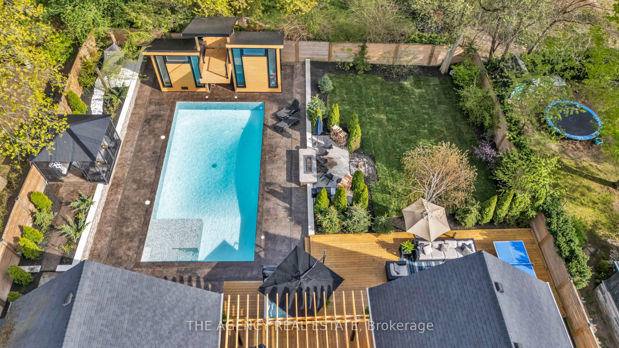 32 Hunt Village Crescent