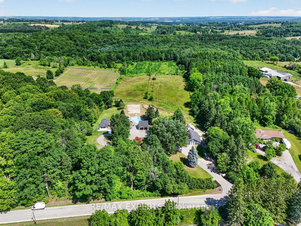5502 16th Side Road