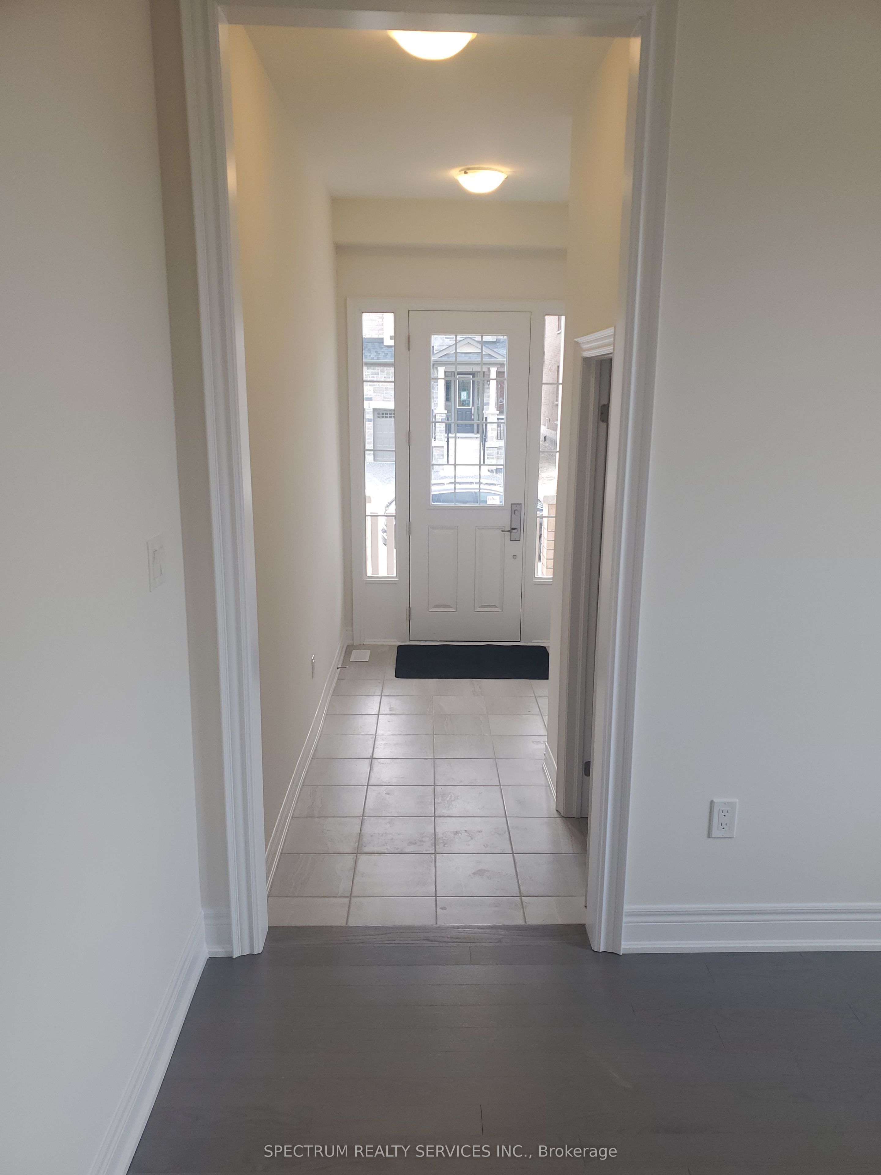 27 ROGERSON Street E