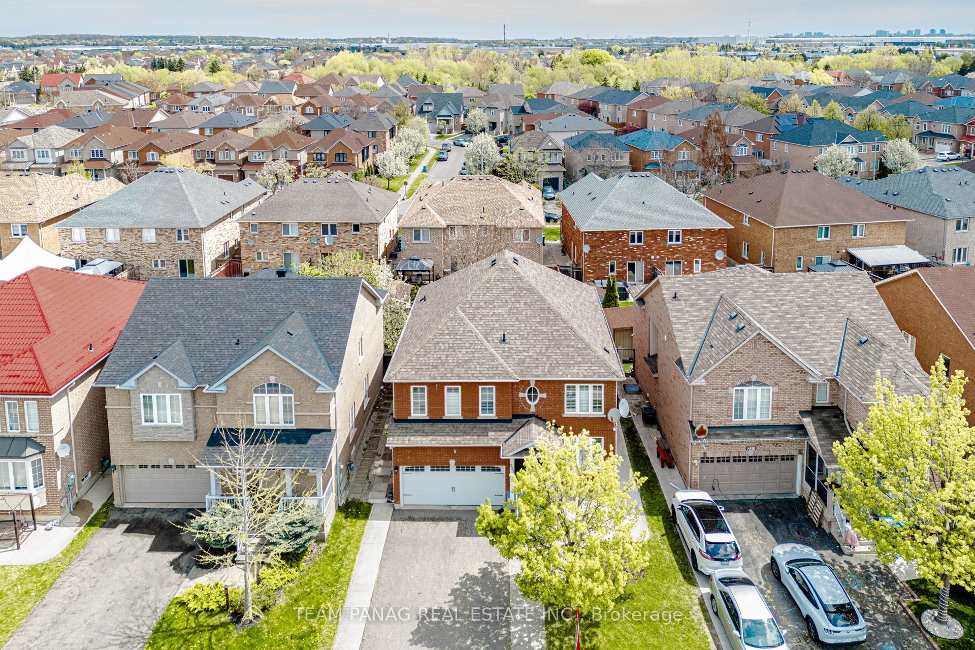 233 Queen Mary Drive