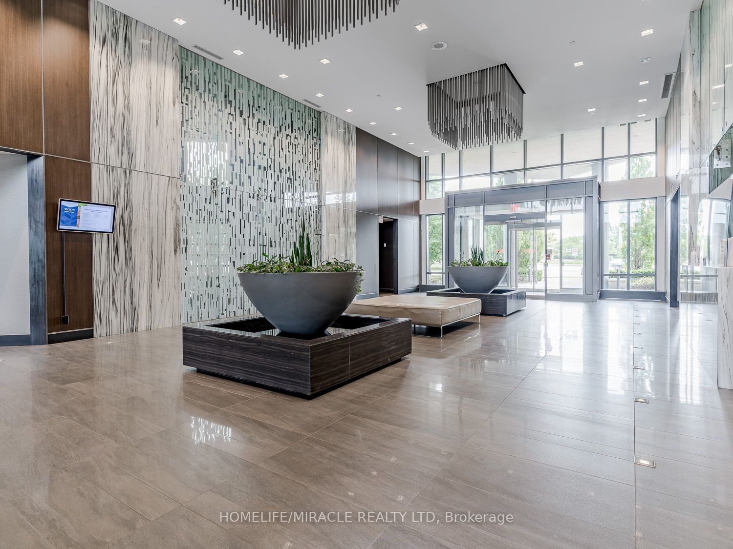 215 Sherway Gardens Road 1606