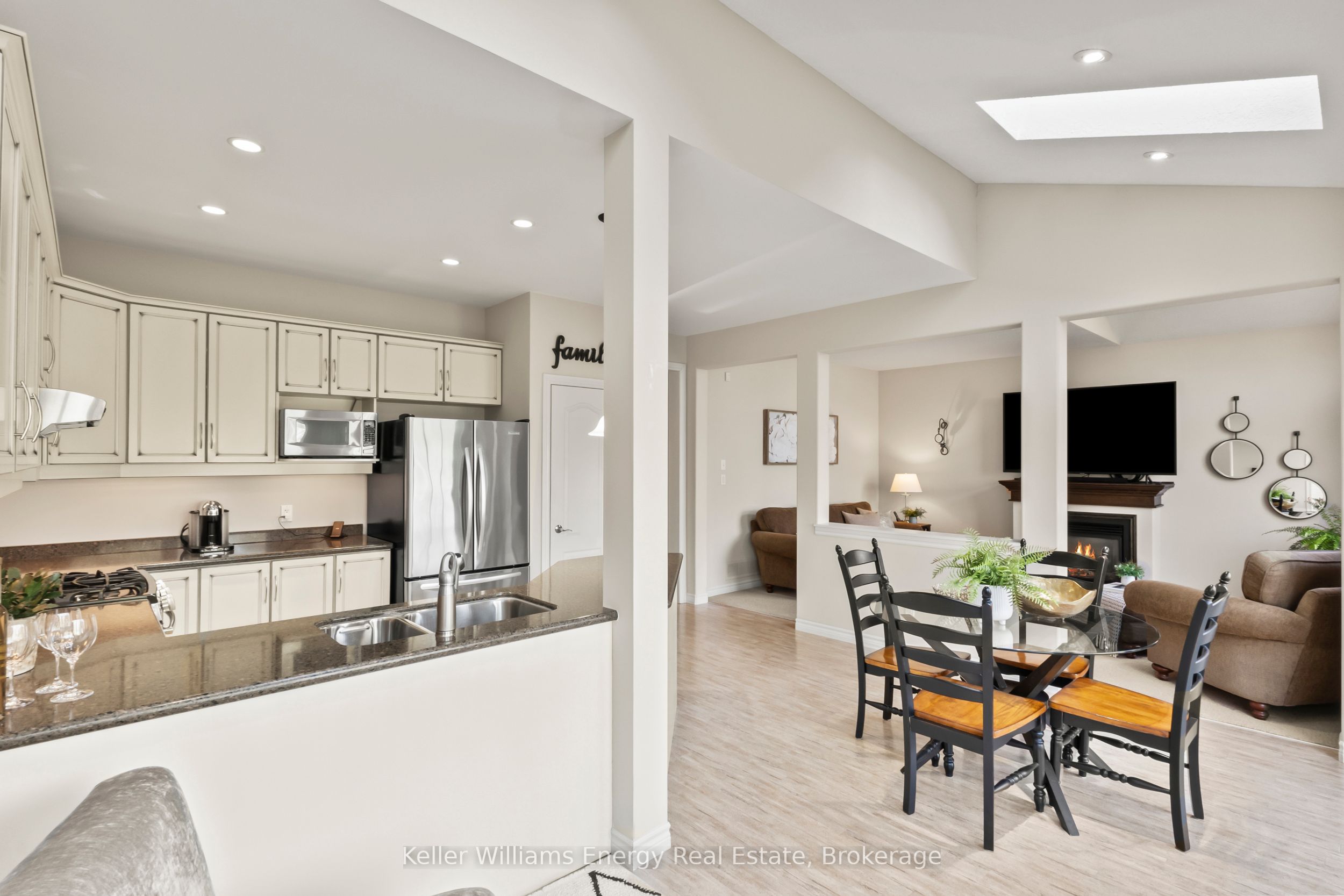 2258 Pindar Crescent