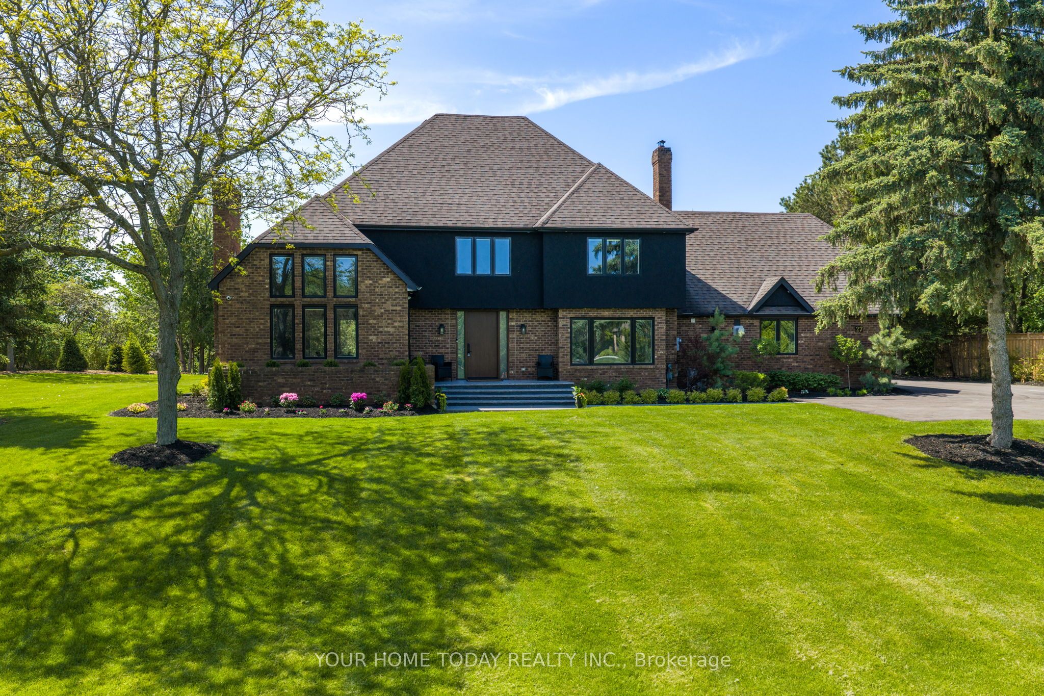 27 Chantelay Crescent