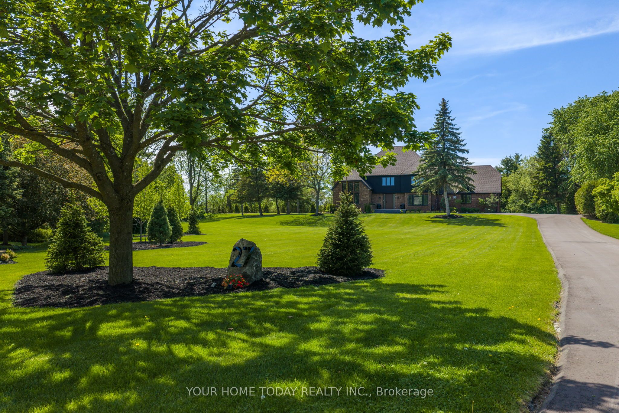 27 Chantelay Crescent