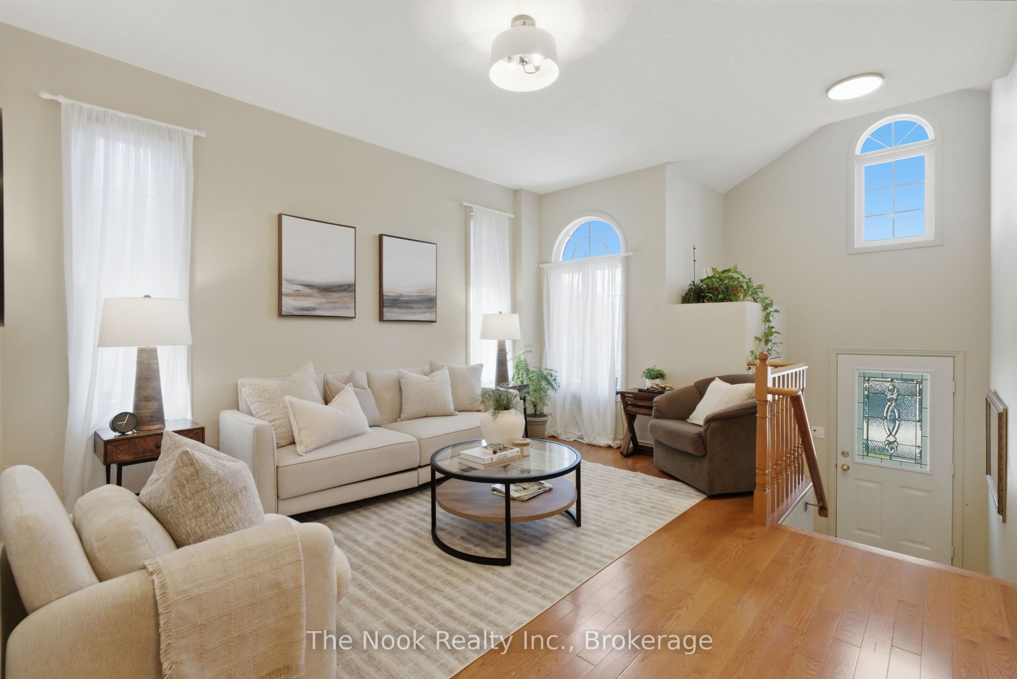 1120 Timberland Crescent
