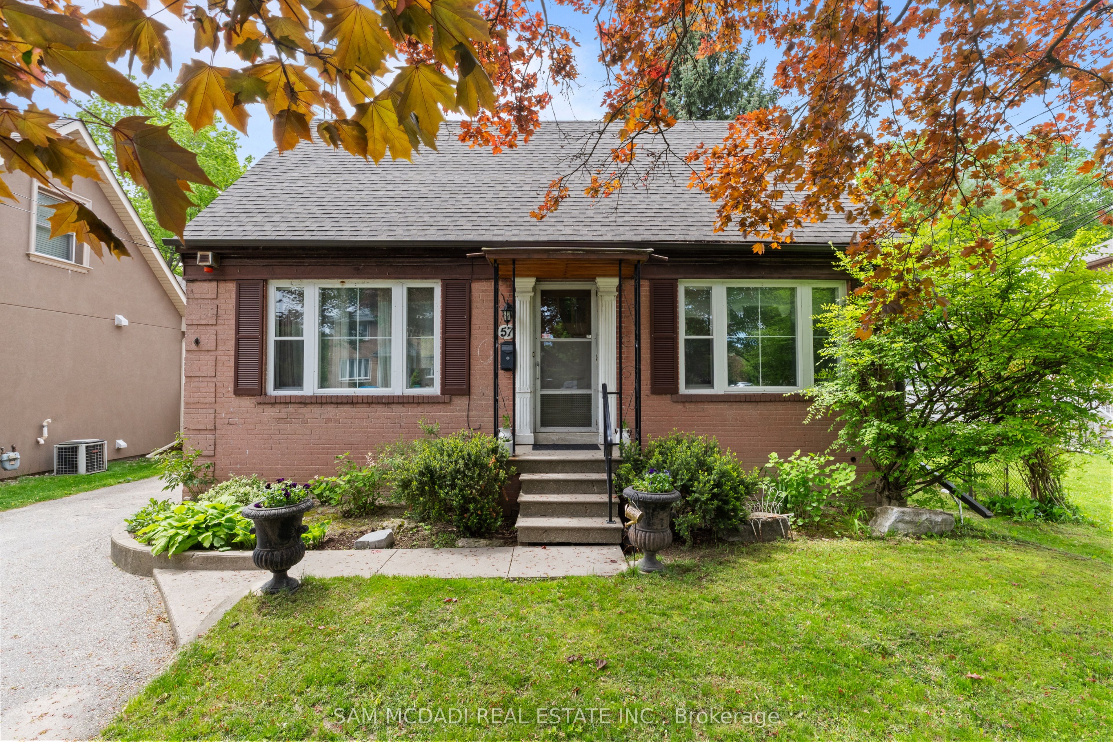 57 Westglen Crescent