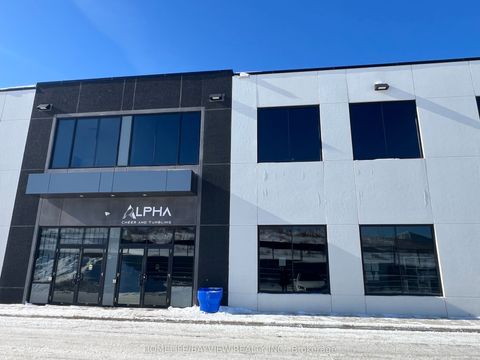 45 Eric T Smith Way 17 Aurora ON L4G 3Z8