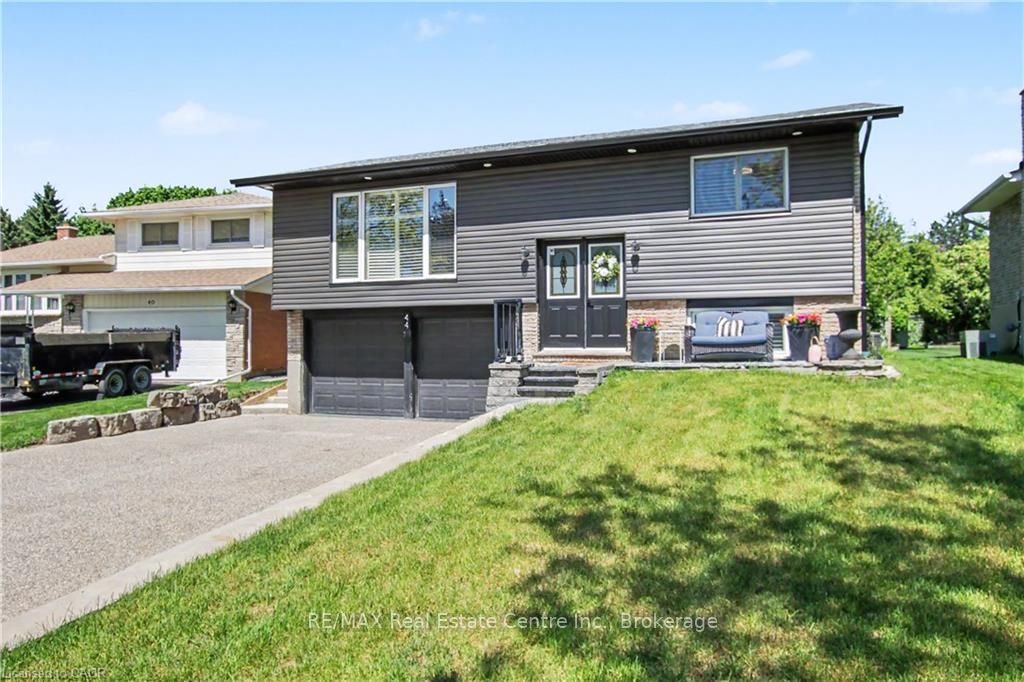 44 Oakhurst Crescent