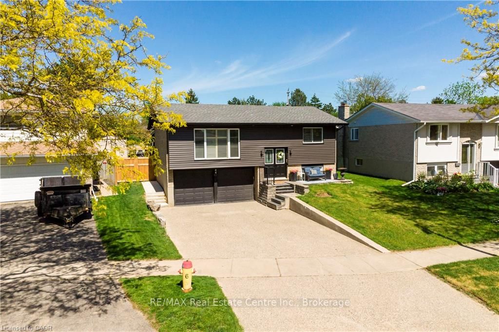 44 Oakhurst Crescent
