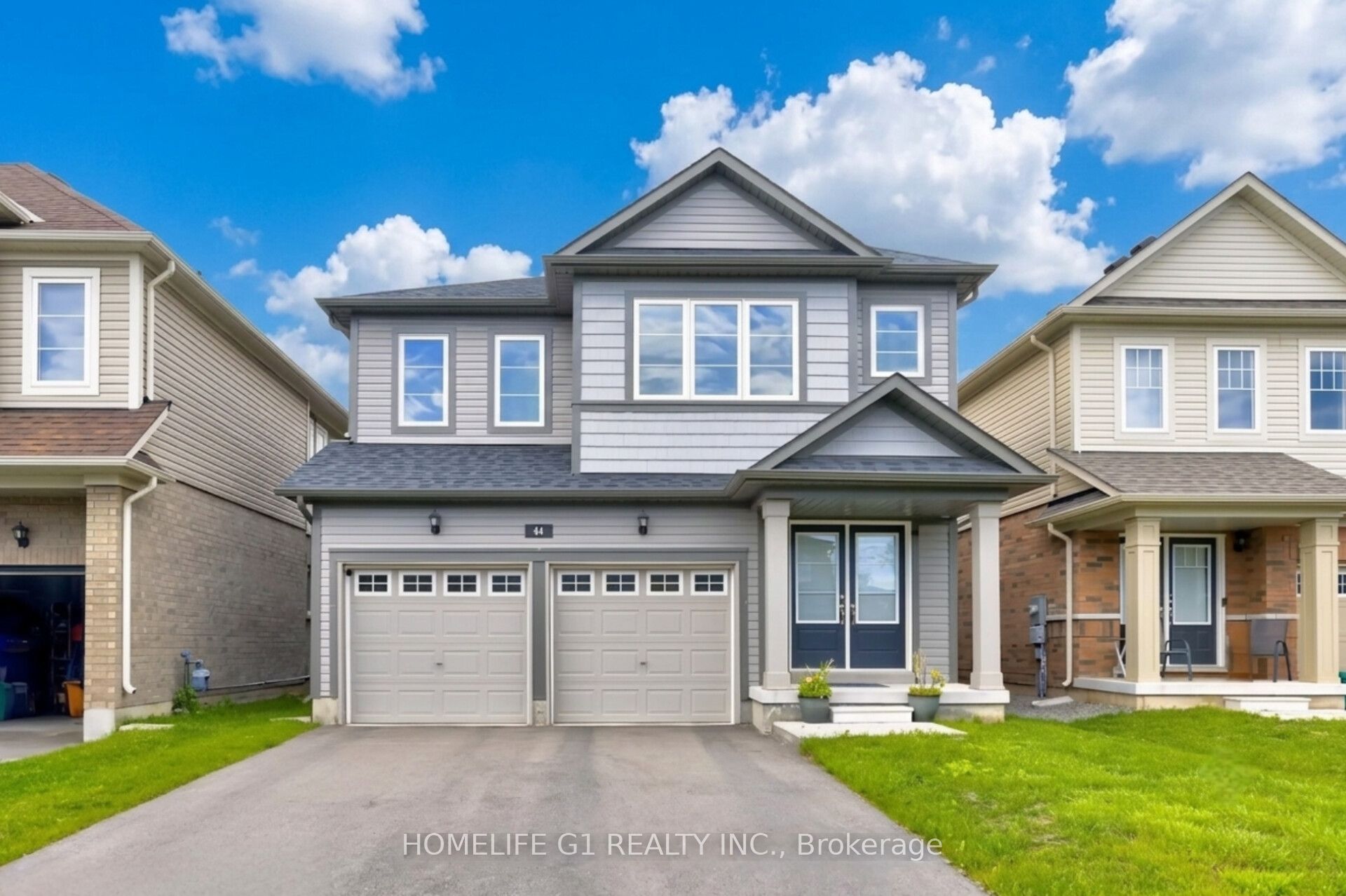 44 Cottonwood Crescent