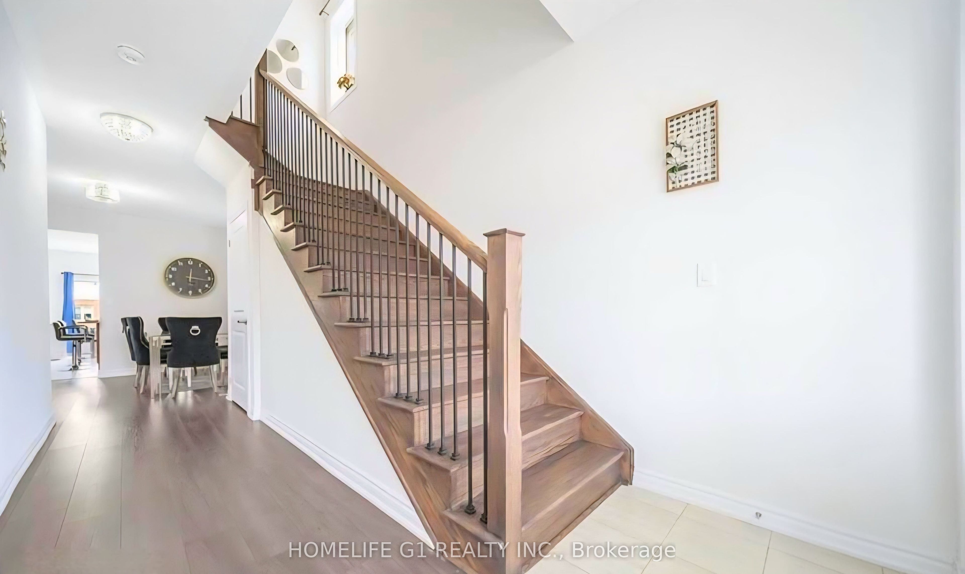 44 Cottonwood Crescent