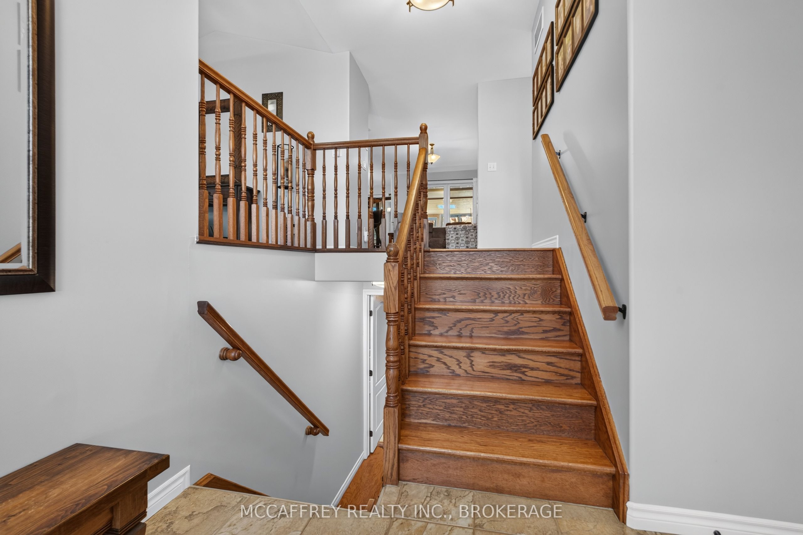 9 Hartwood Crescent