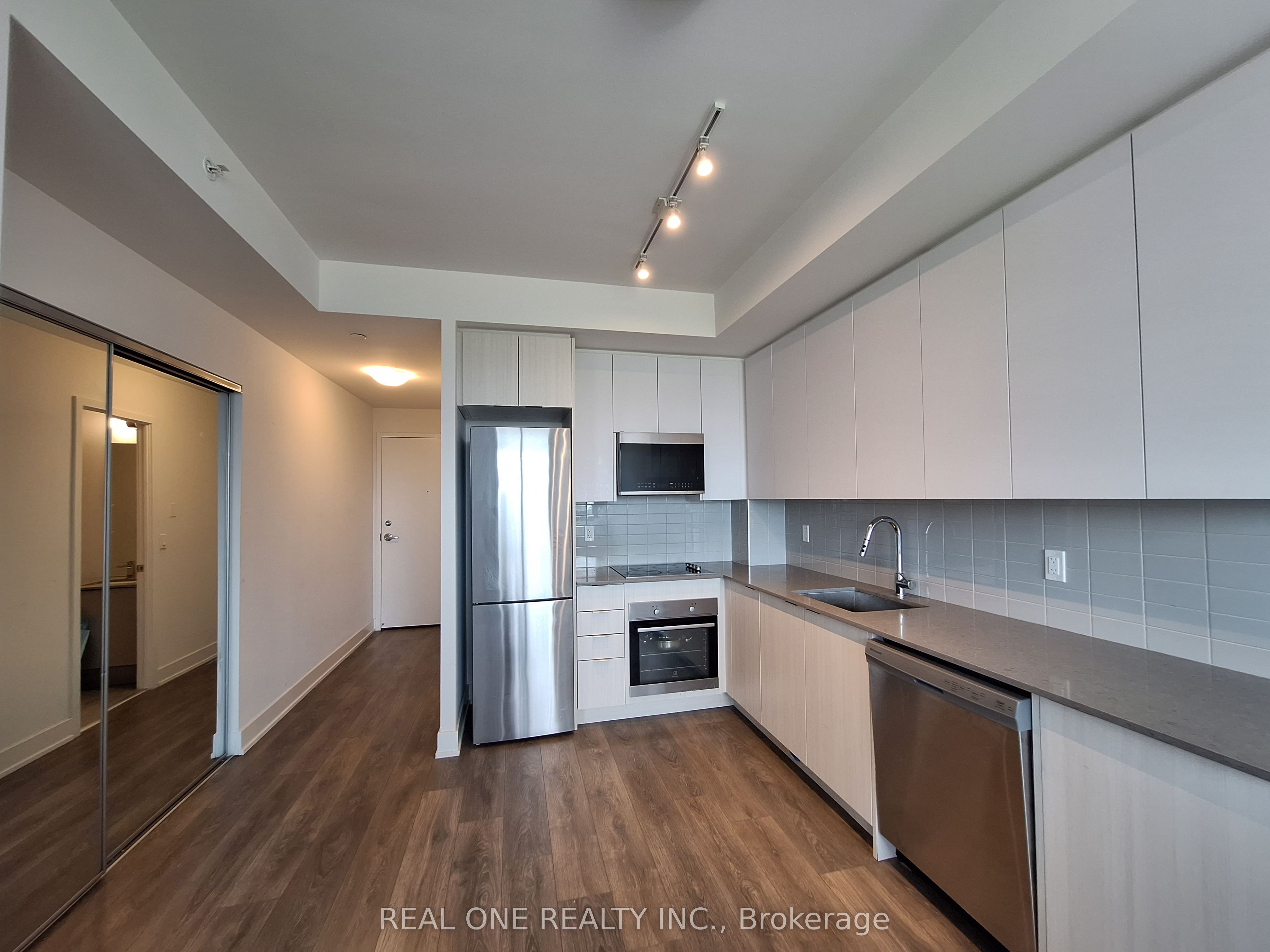 297 Oak Walk Drive 706