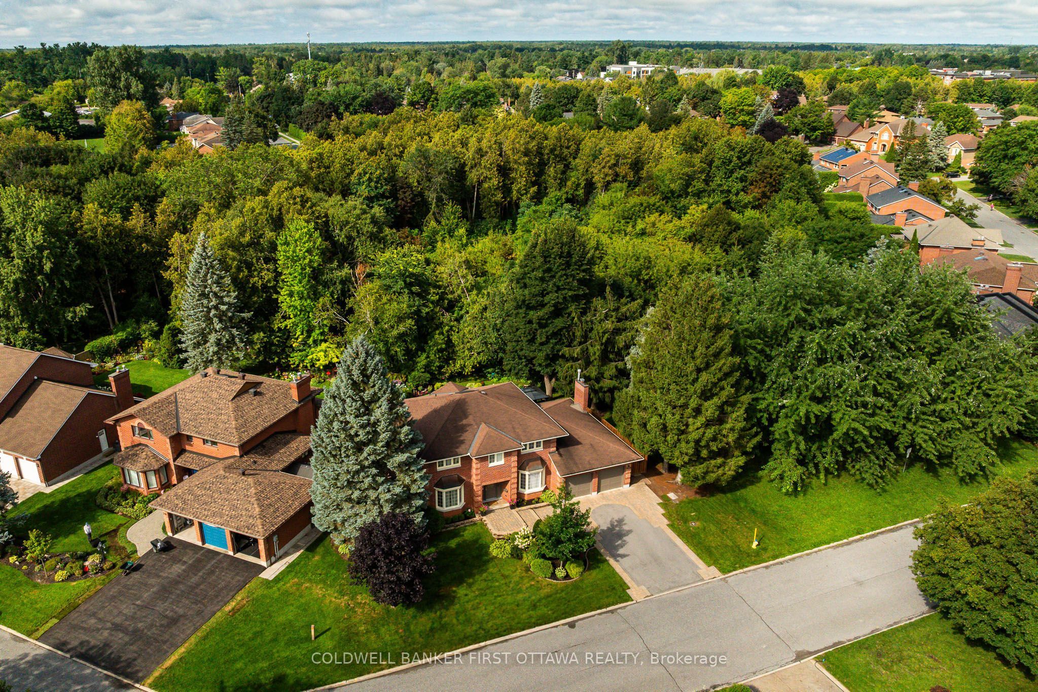 27 Hampel Crescent