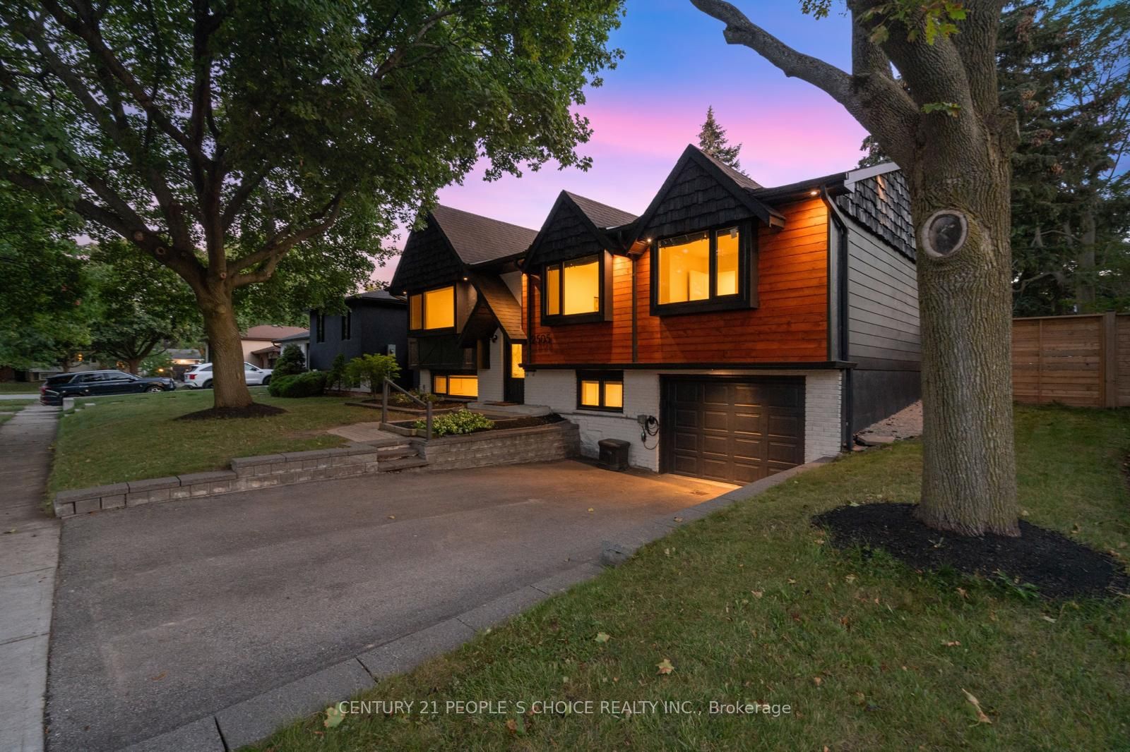 2505 Yarmouth Crescent