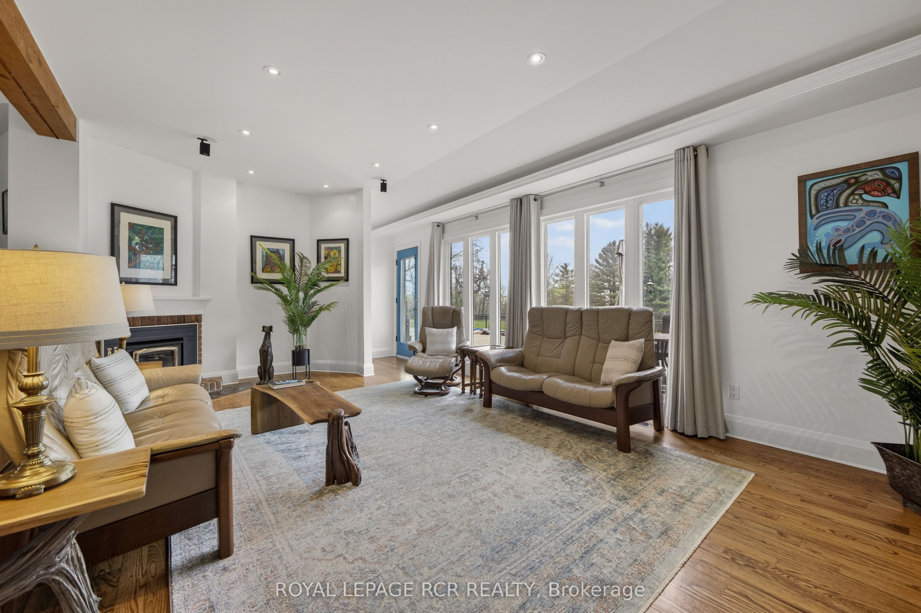 16365 Bathurst Street