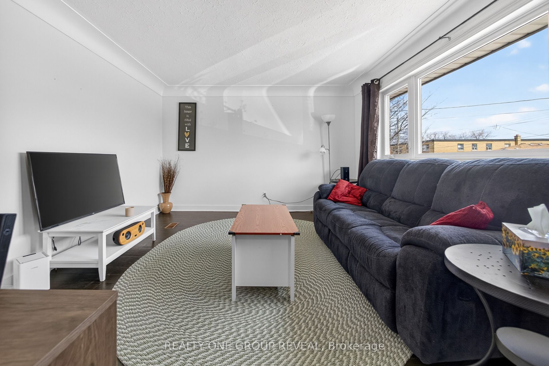 352 East 42nd Street