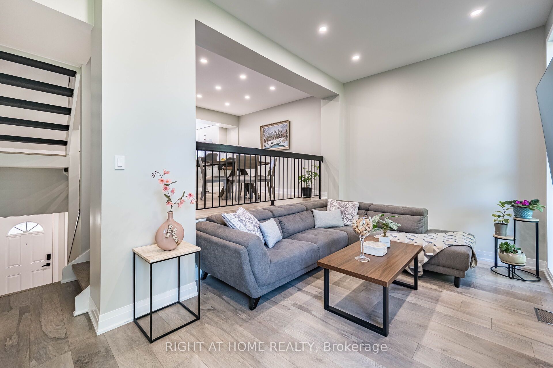 24 Reid Drive 8