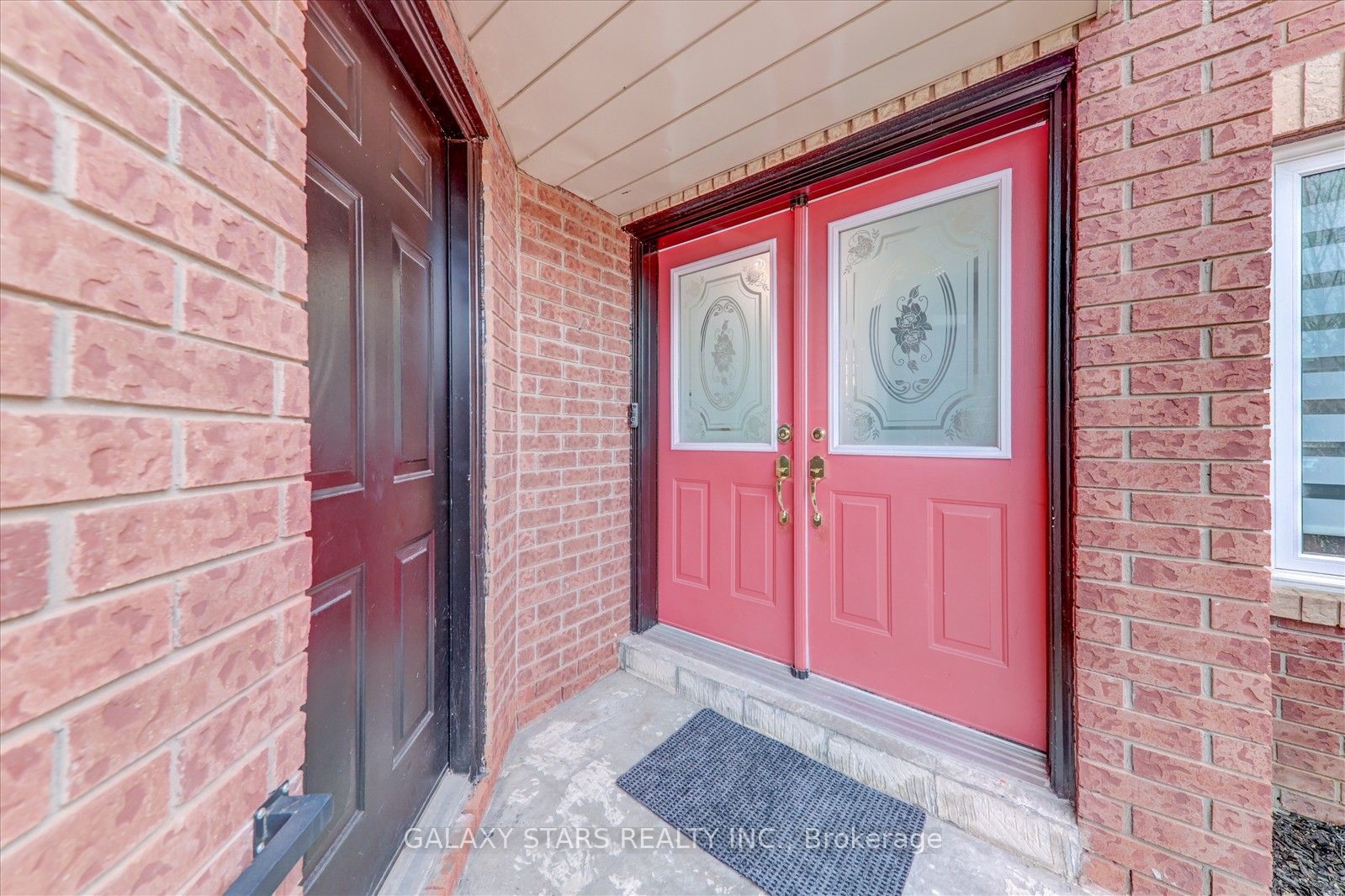 27 John Walter Crescent