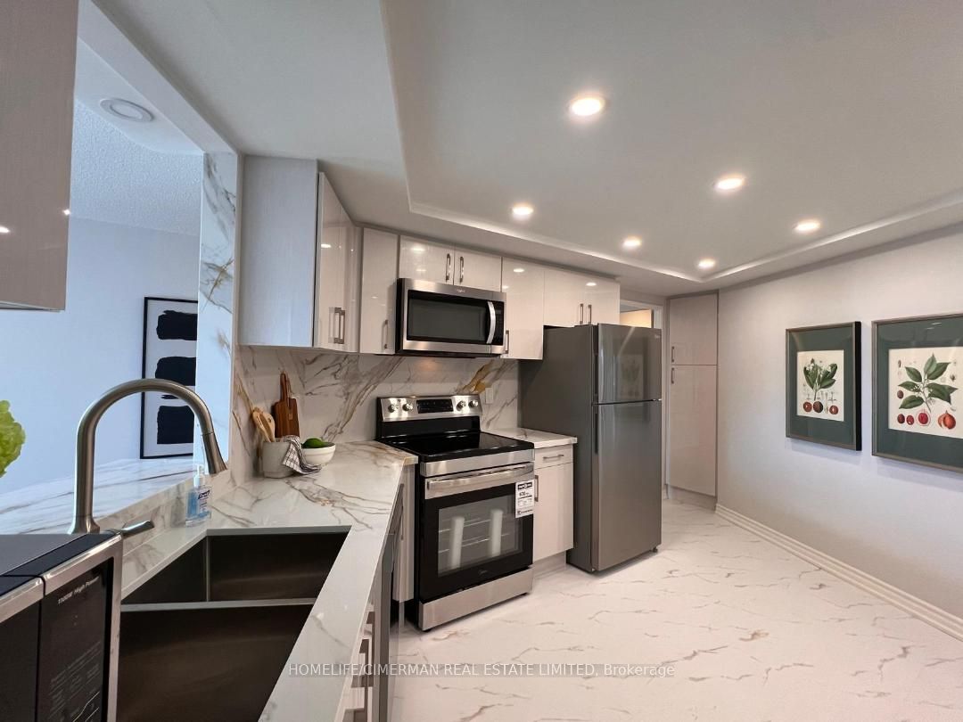 2010 Islington Avenue 601