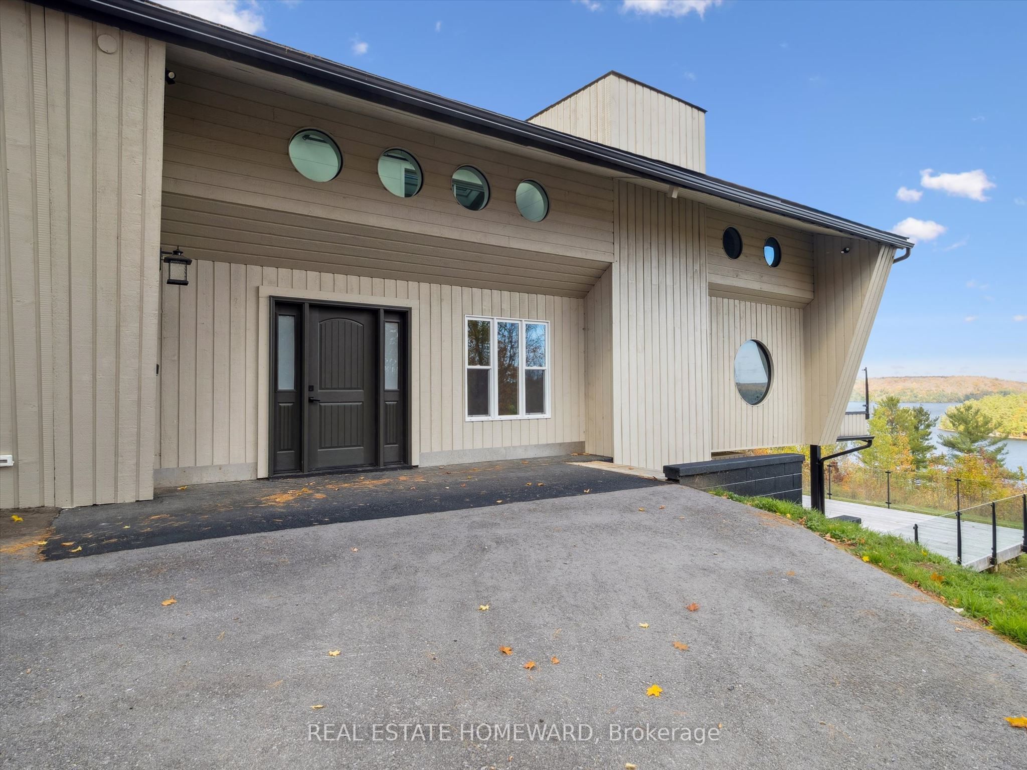 1085 Austin Lane