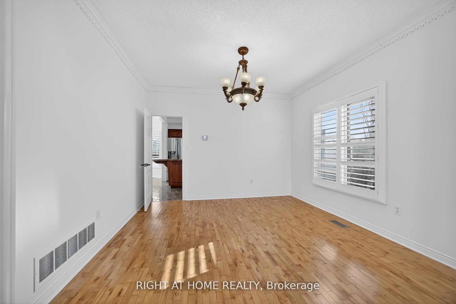 2013 ROSEMOUNT Crescent