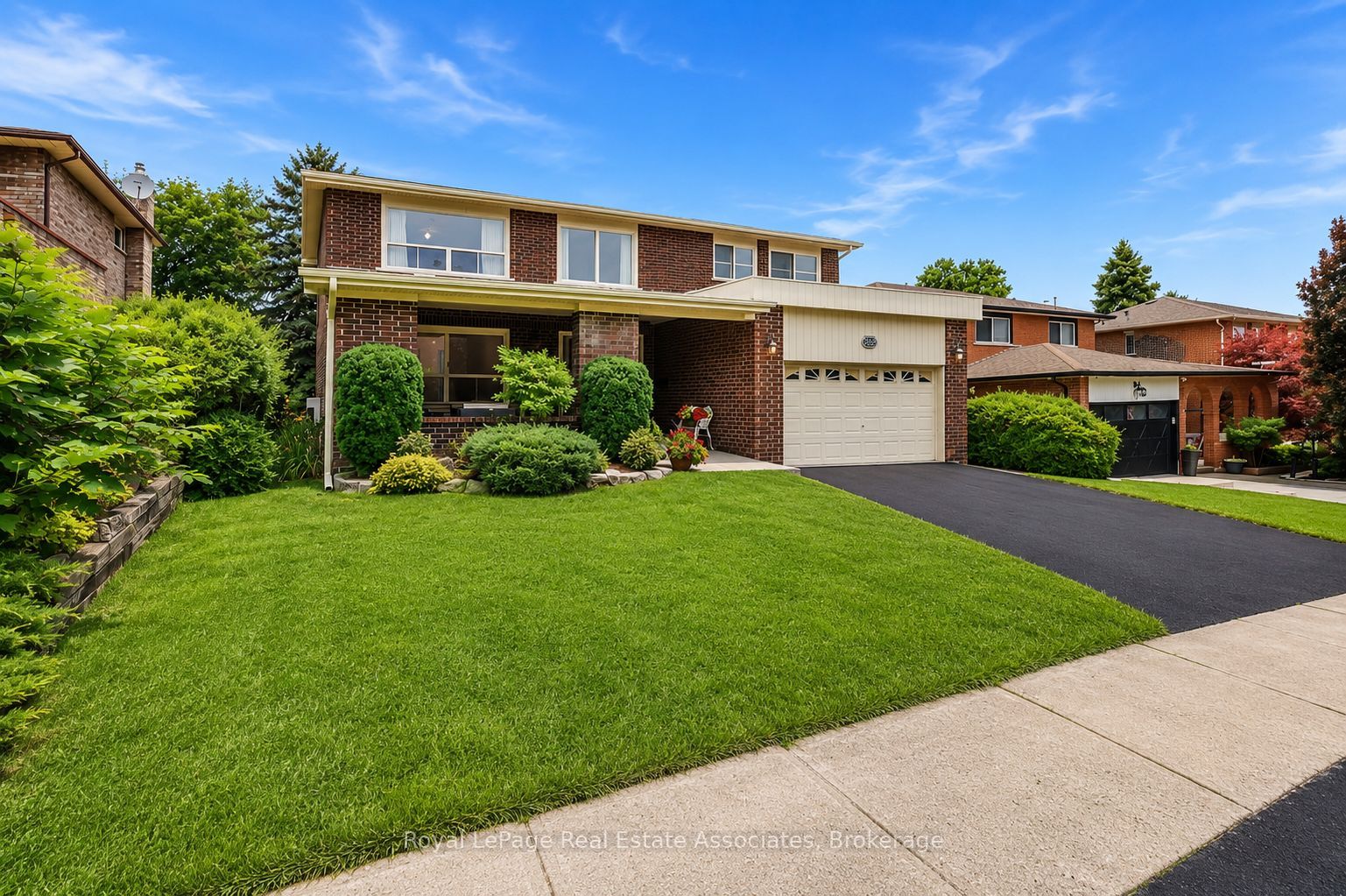 2529 Claymore Crescent