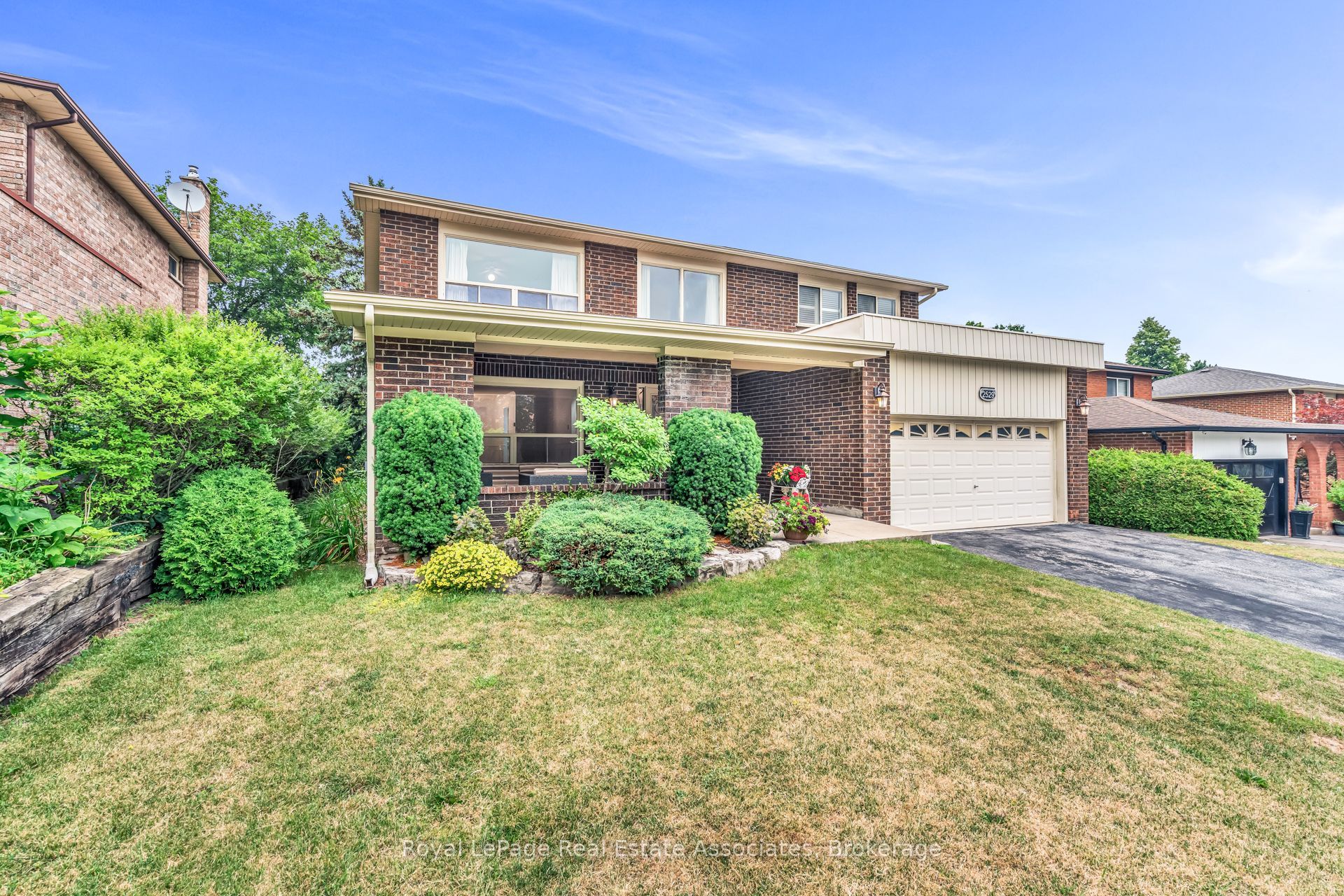 2529 Claymore Crescent
