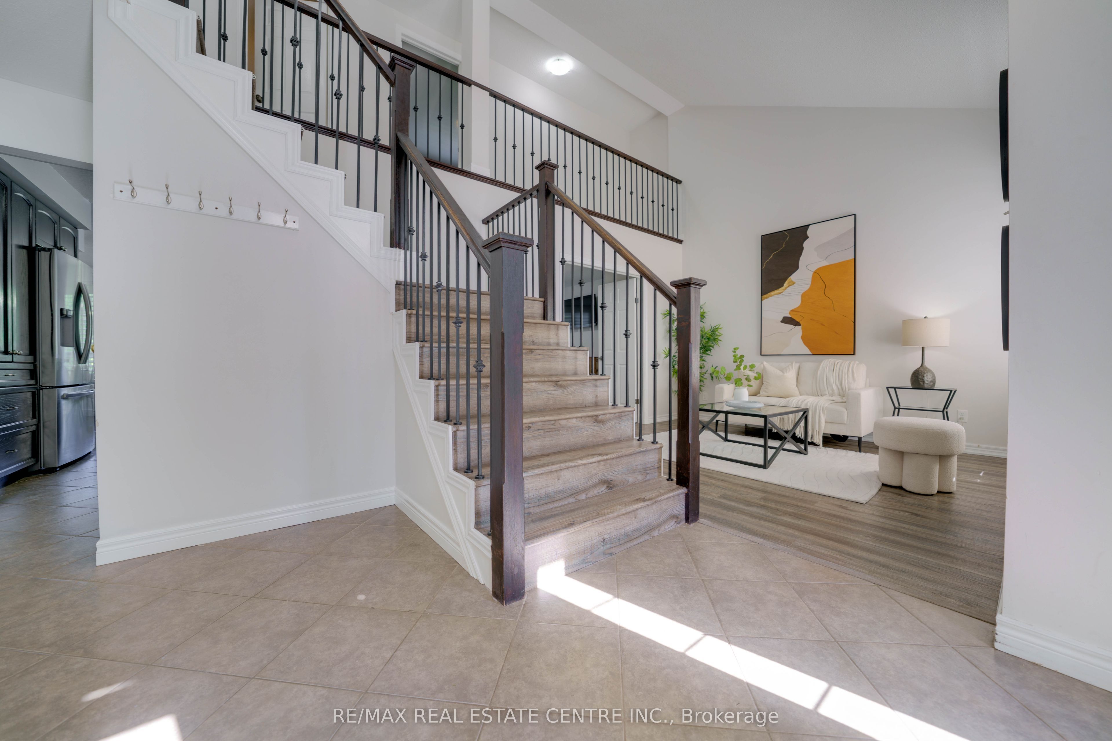 49 CREEKSIDE Drive